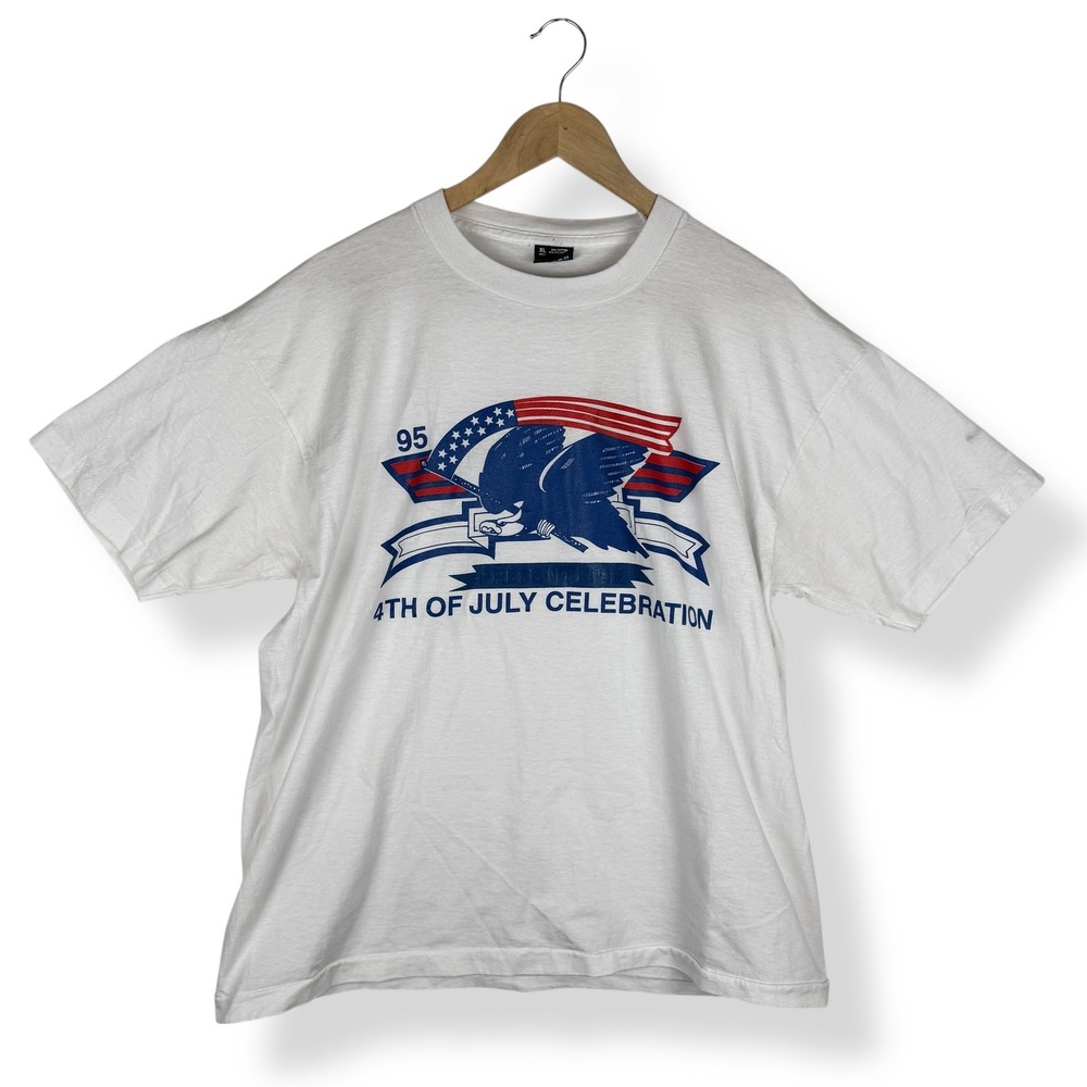 Fruit of the Loom Single Stitch T Shirt Size XL Vintage 90s Fourth of July USA